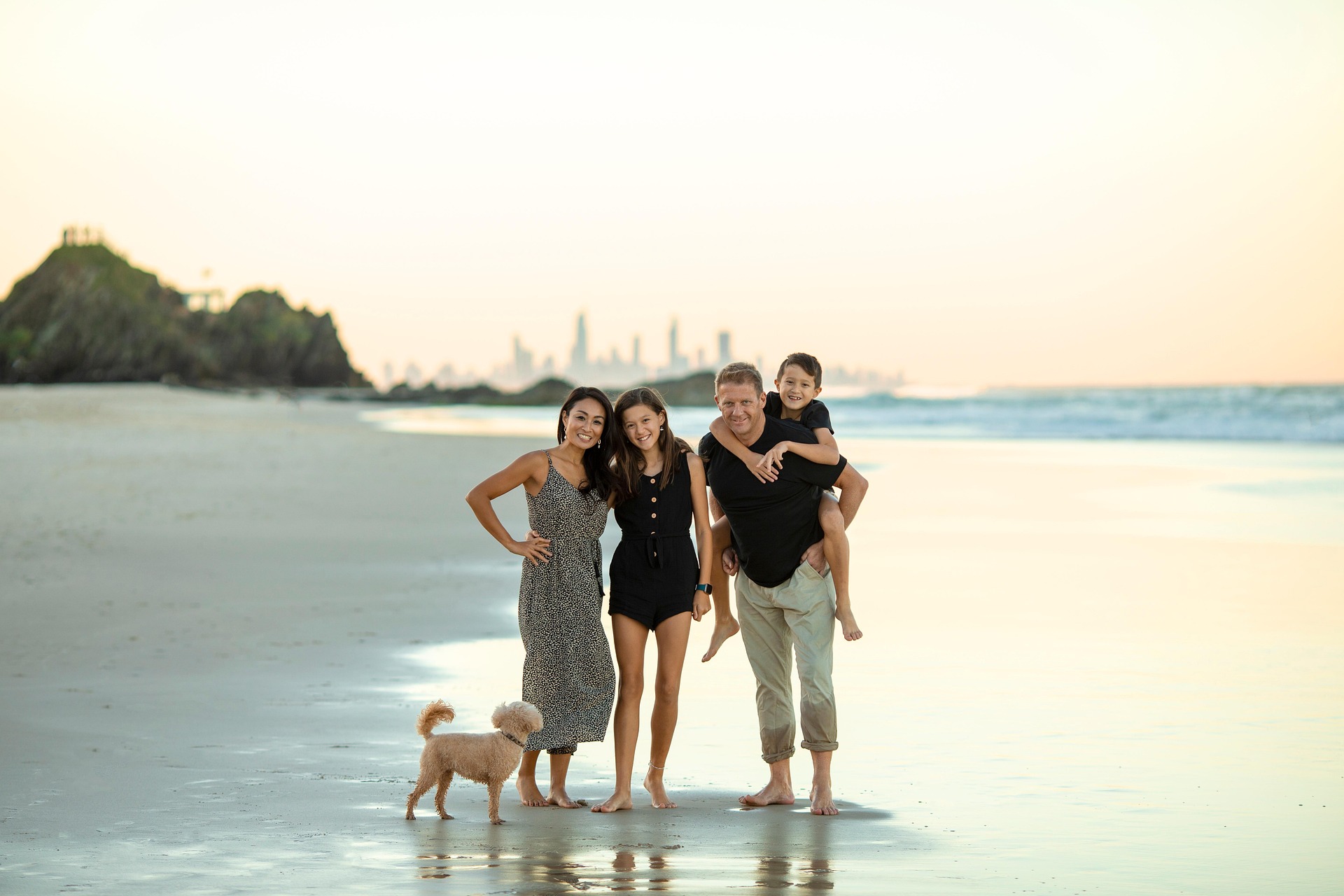 chillla70-family-6398106_1920